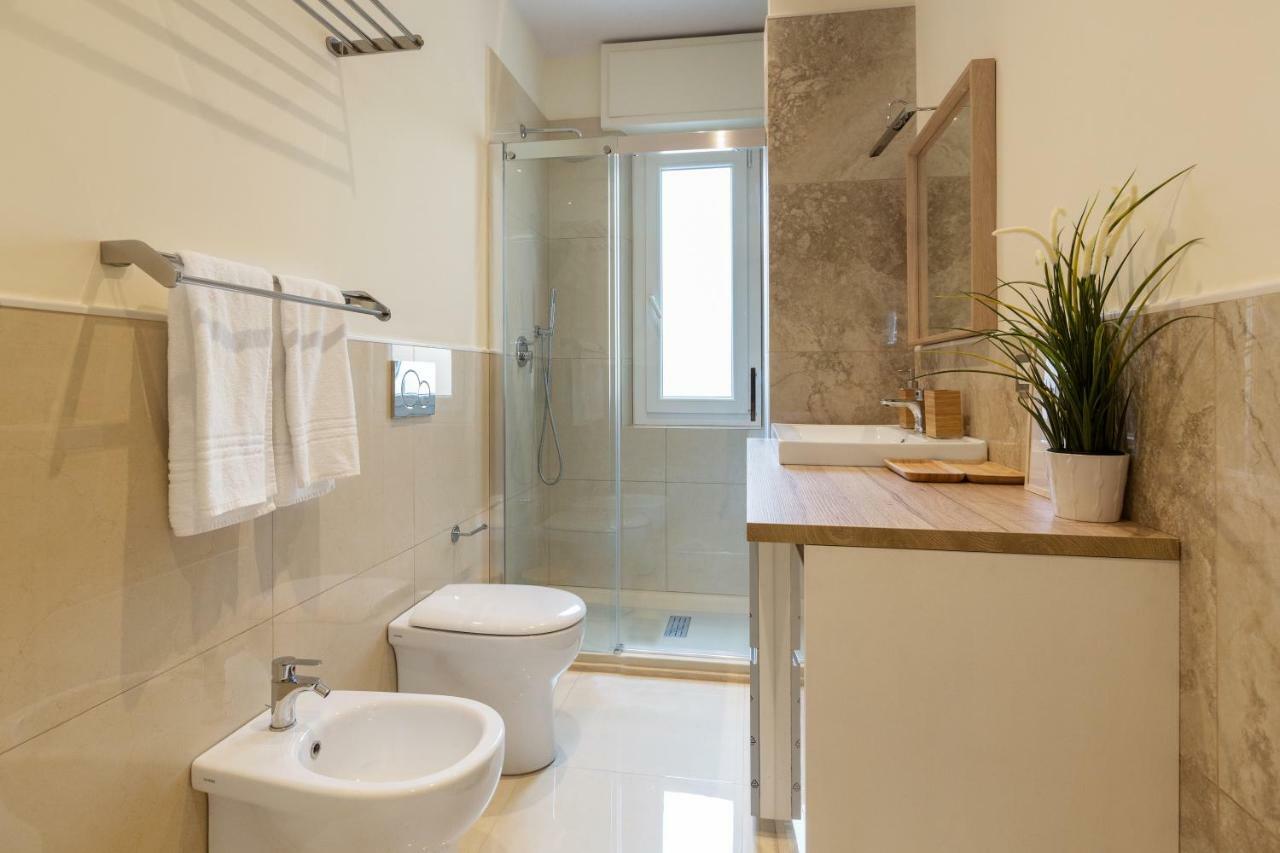 Cinque Terre The Square Apt - Two Bathrooms Λα Σπέτσια Εξωτερικό φωτογραφία